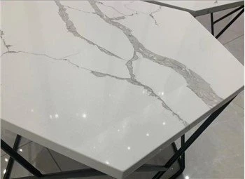 Taulells de quars Calacatta blanc