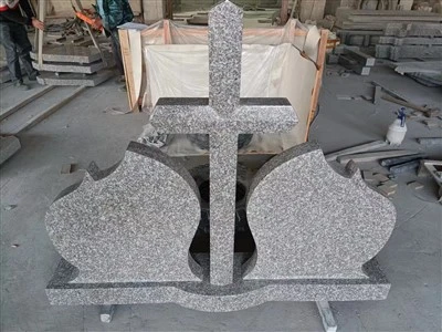 Làpida de creu de granit G664